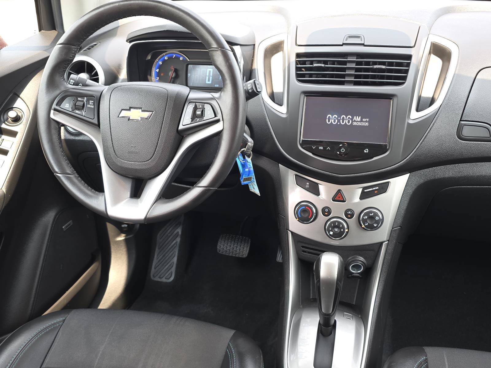 Used 2016 Chevrolet Trax LT w/ LT Sun and Sound Package FWD image 10