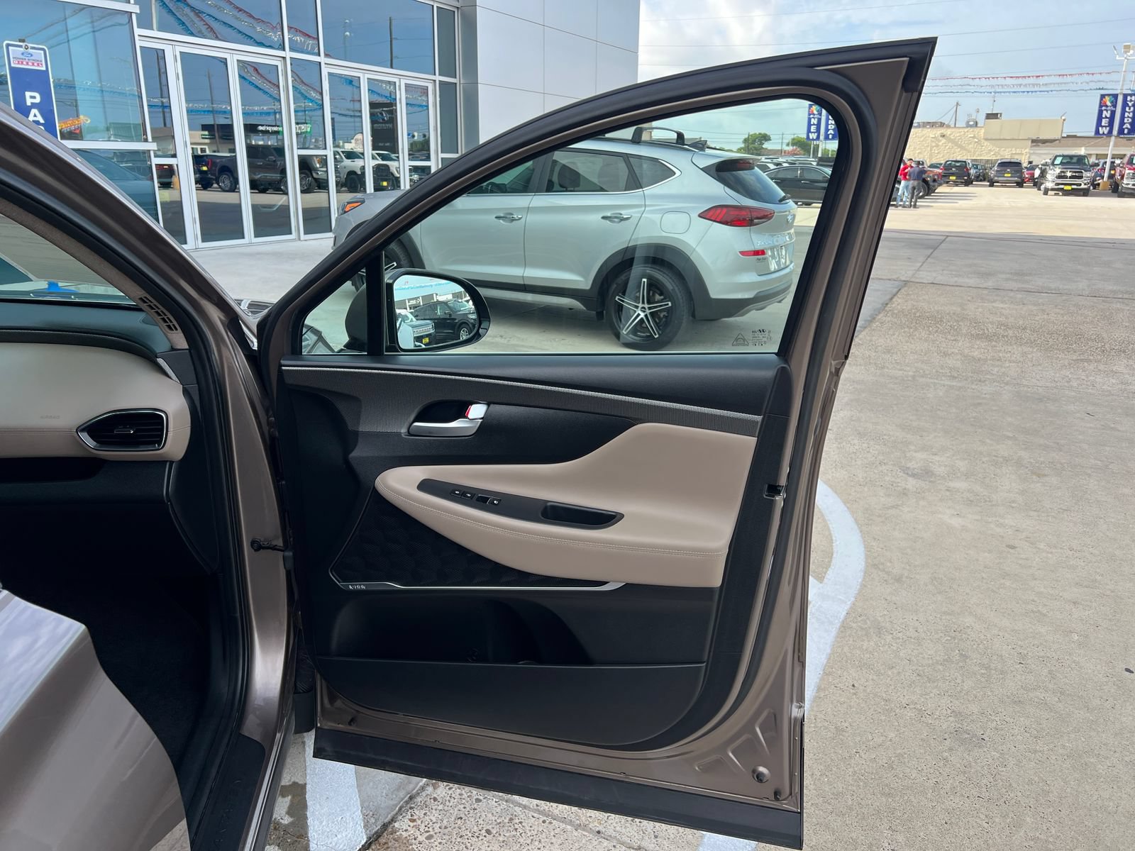 Used 2020 Hyundai Santa Fe SEL FWD image 17