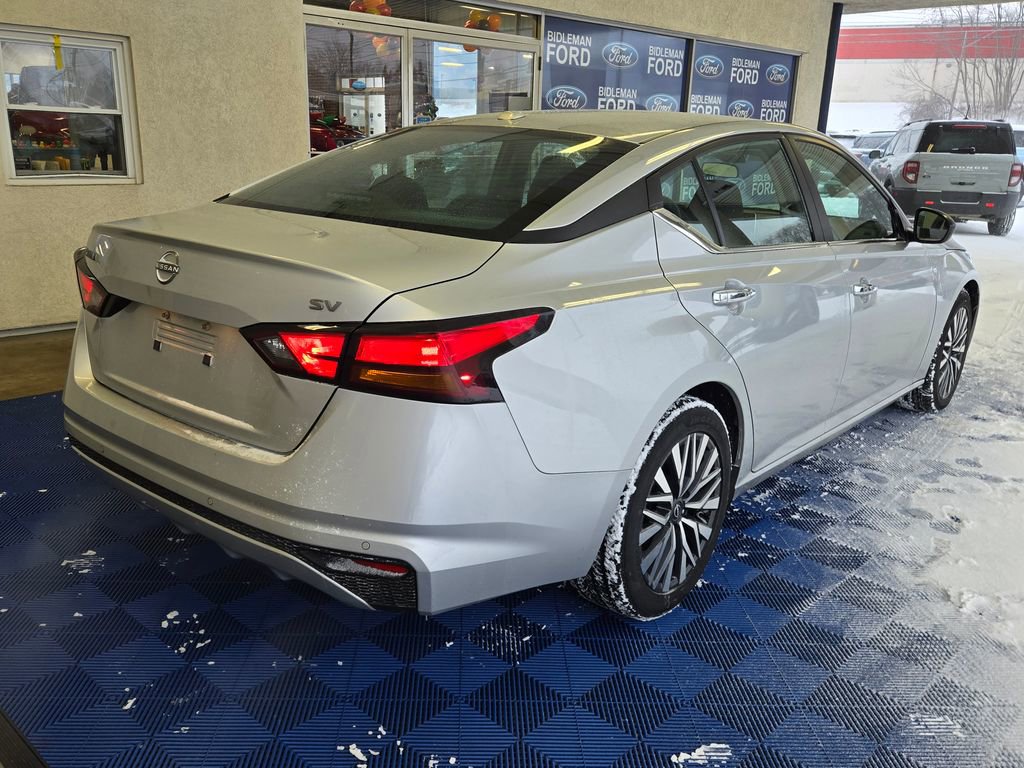 Used 2024 Nissan Altima 2.5 SV image 6