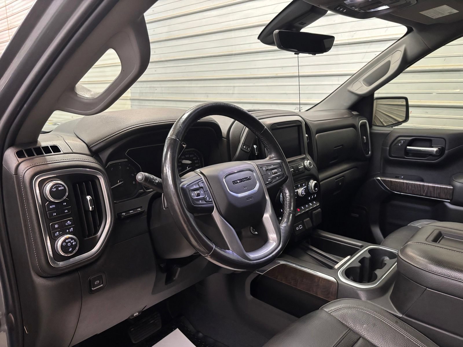 Used 2021 GMC Sierra 1500 Denali w/ Denali Ultimate Package AWD/4WD image 12