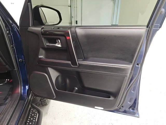 Used 2023 Toyota 4Runner TRD Off-Road Premium w/ Off Road Premium Plus Package AWD/4WD image 34
