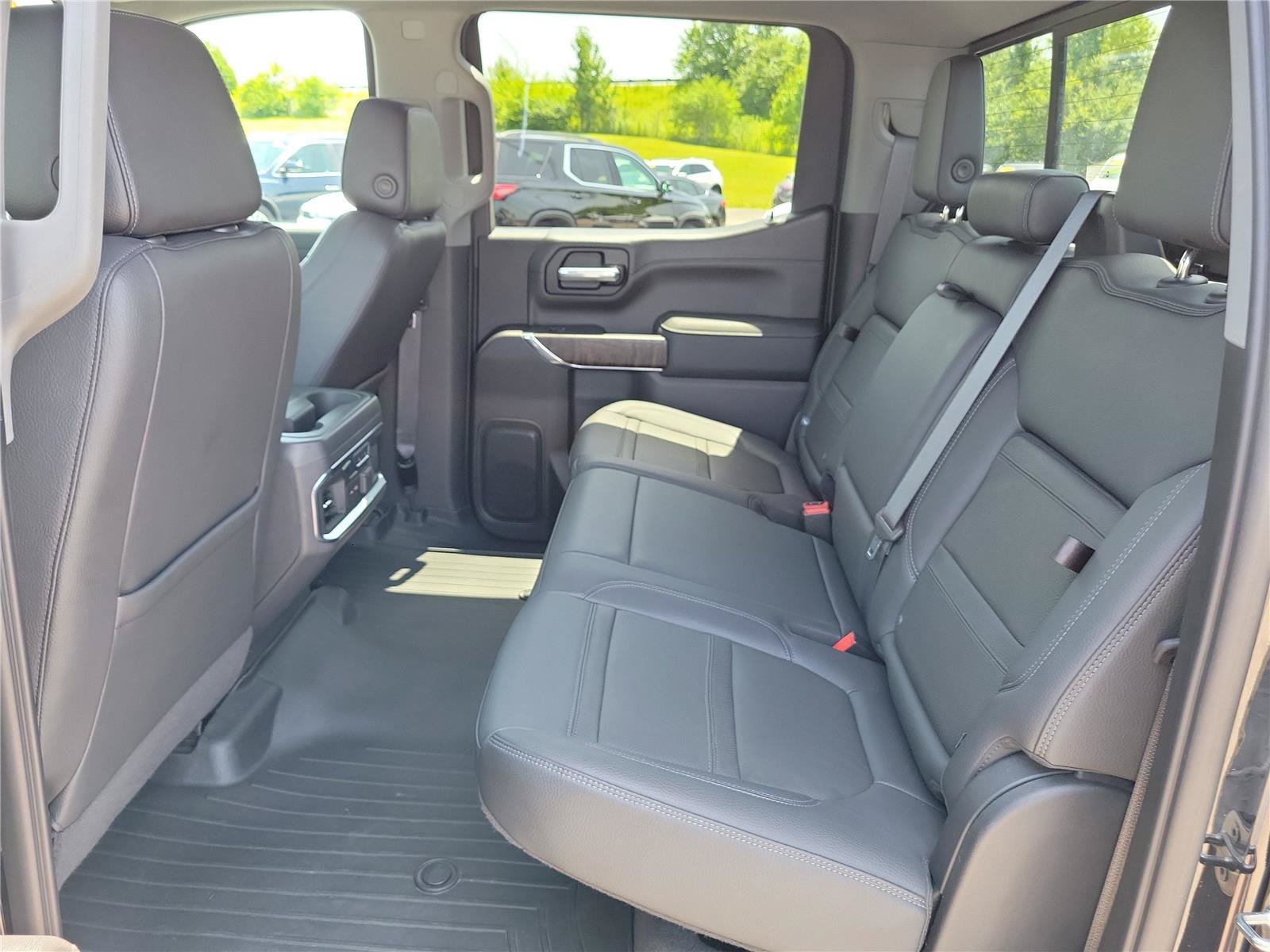 Used 2021 GMC Sierra 1500 Denali w/ Denali Ultimate Package AWD/4WD image 12
