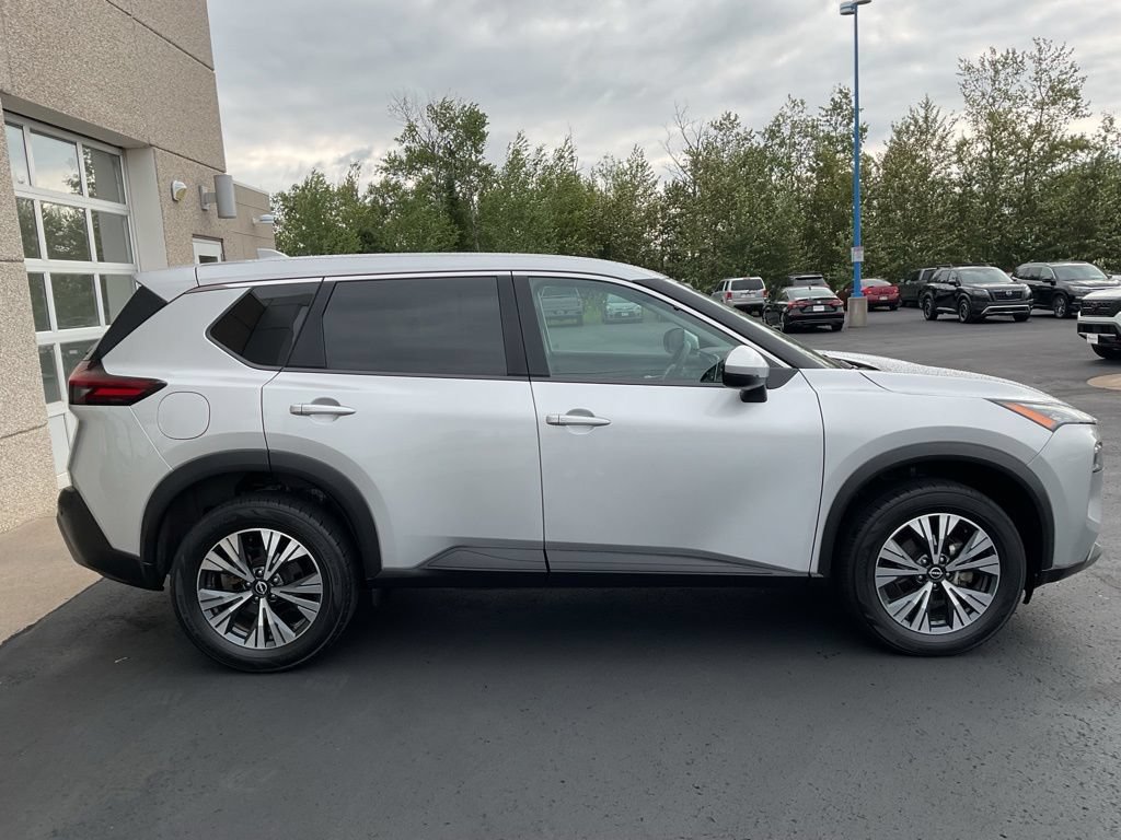 Used 2023 Nissan Rogue SV AWD/4WD image 4