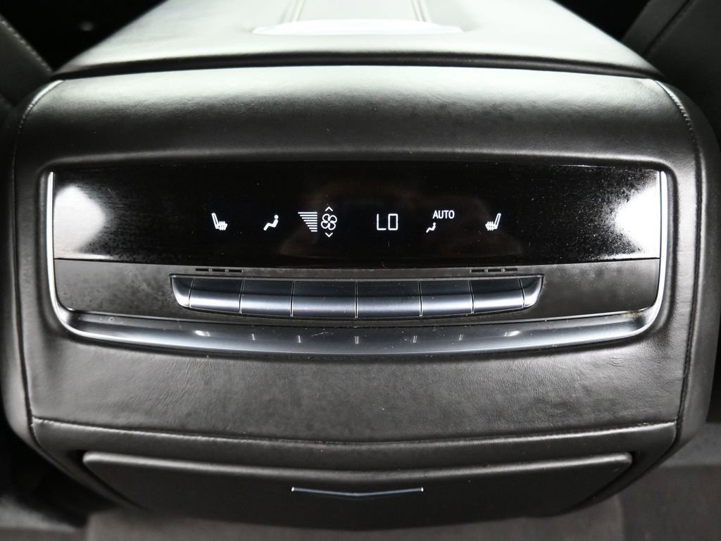 Used 2021 Cadillac Escalade ESV Premium Luxury Platinum image 40