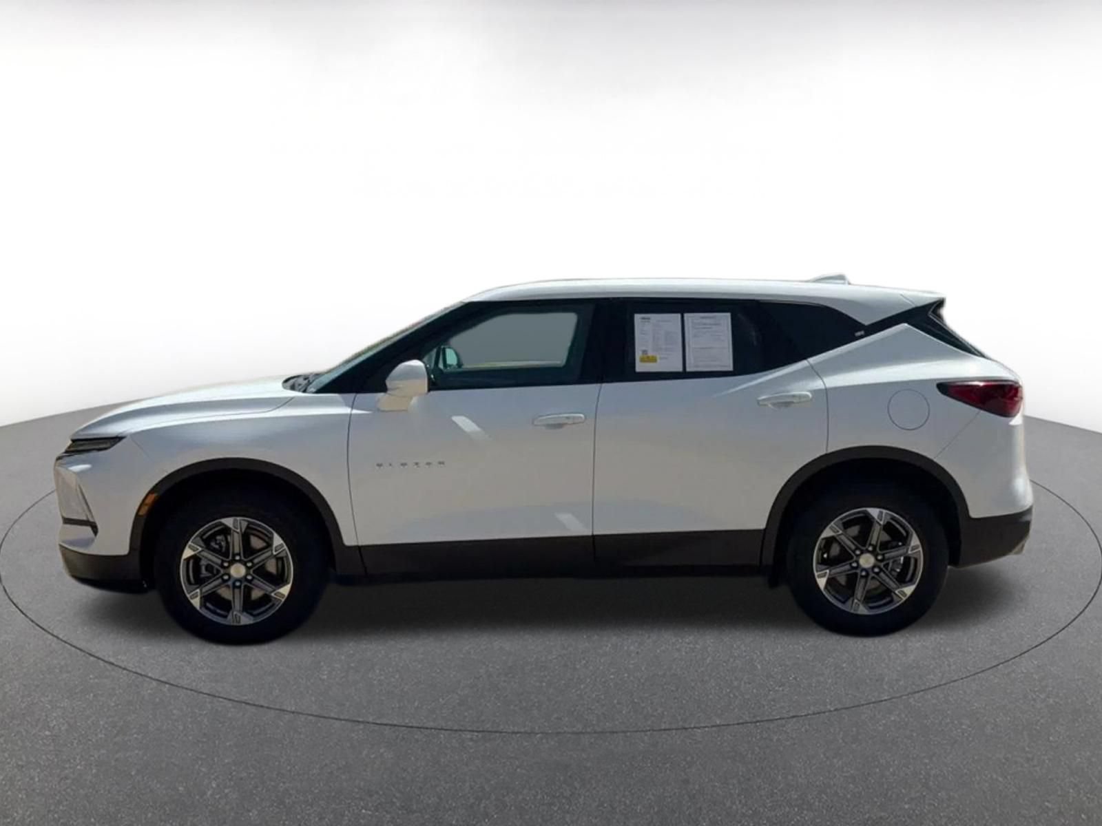 Used 2026 Chevrolet Blazer LT FWD image 8