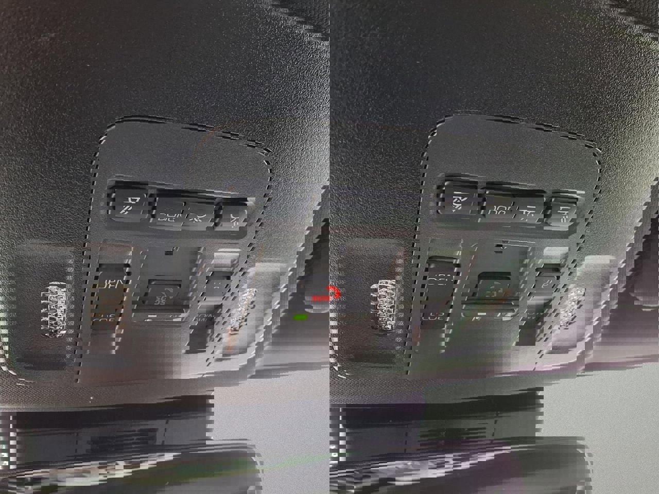 Used 2026 Toyota Camry SE w/ Multimedia Upgrade Package image 16