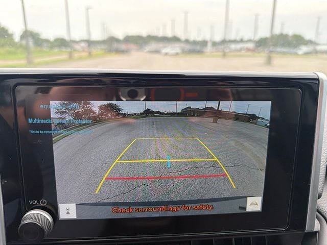 Used 2025 Toyota RAV4 XLE w/ Convenience Package FWD image 19