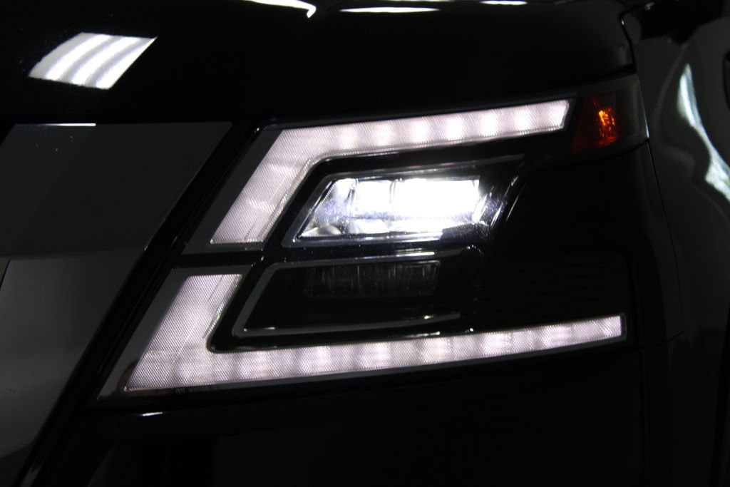 Used 2024 Nissan Armada SV image 50