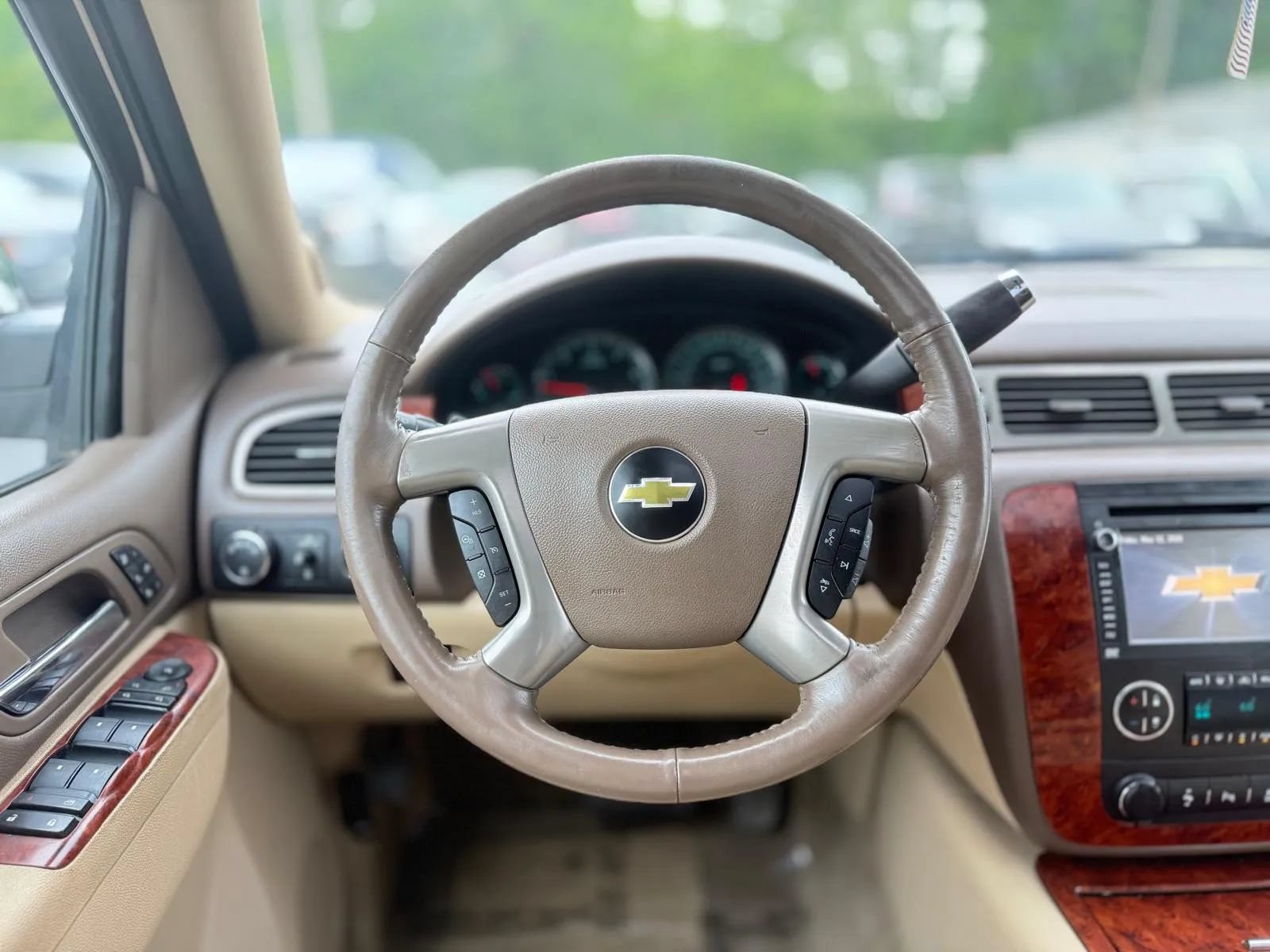 Used 2013 Chevrolet Tahoe LTZ AWD/4WD image 15