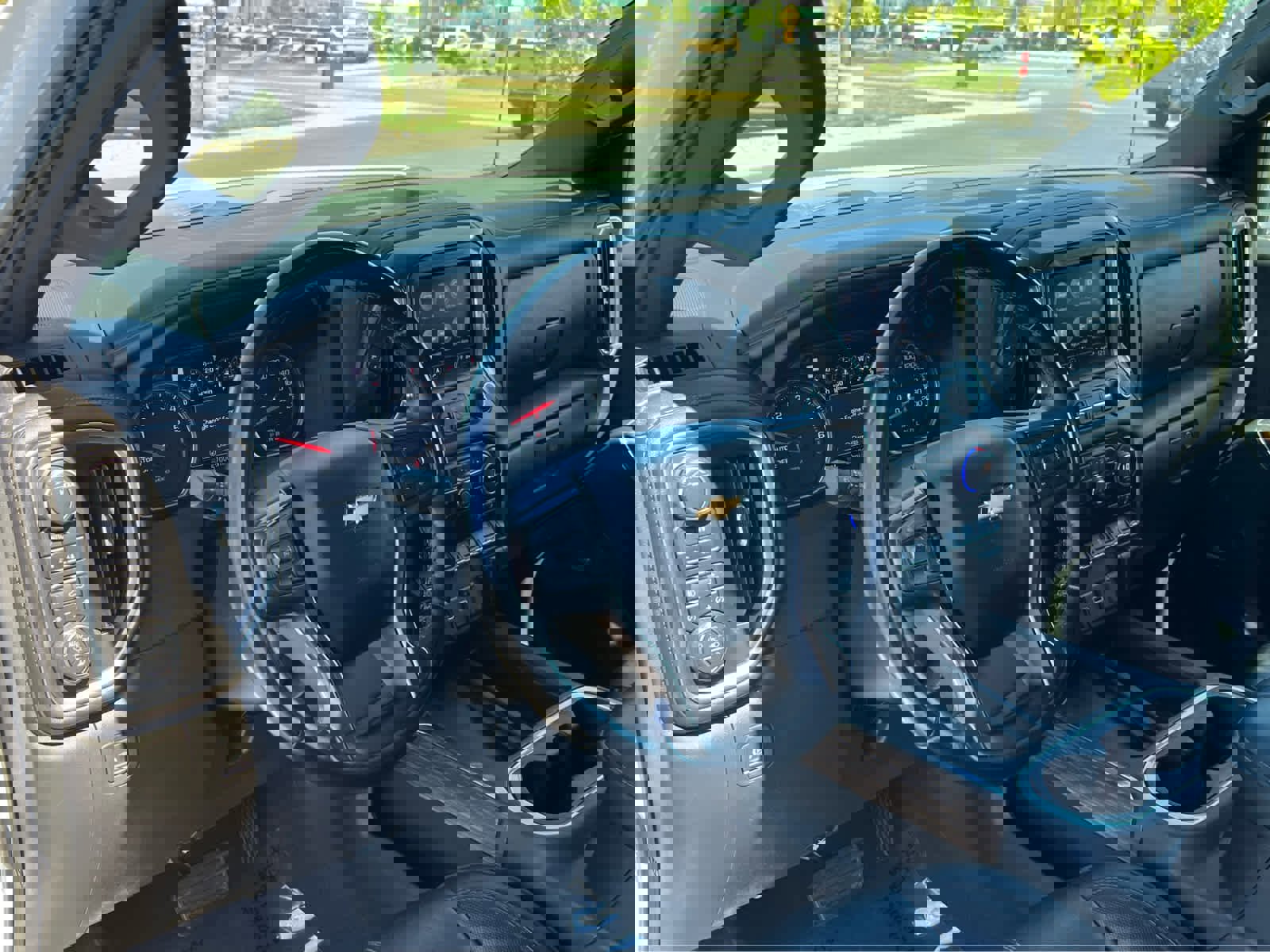 Used 2022 Chevrolet Silverado 1500 High Country AWD/4WD image 30