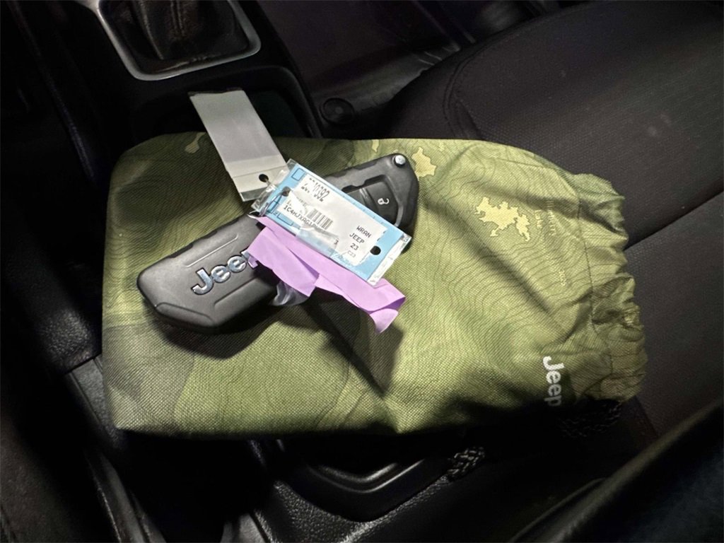 Used 2023 Jeep Wrangler Sport S image 33