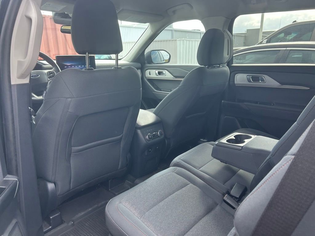 Used 2025 Ford Explorer Active image 10