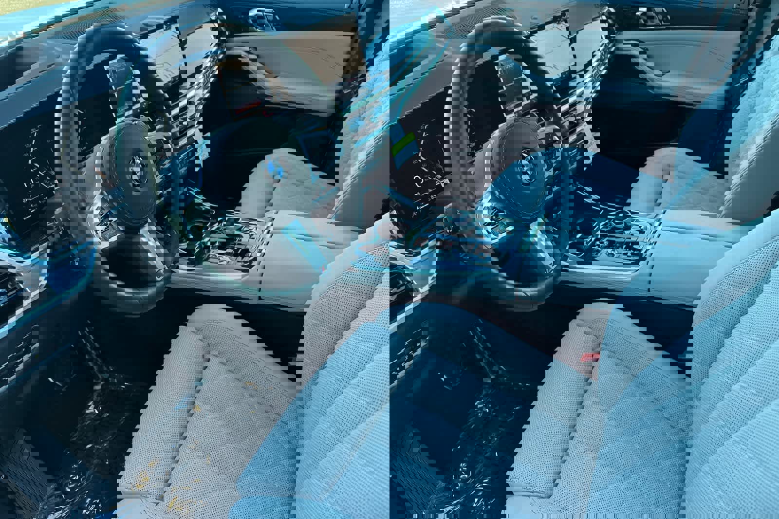 Used 2025 BMW X7 xDrive40i w/ Executive Package image 11