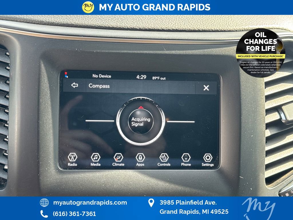 Used 2019 Jeep Cherokee Latitude w/ Cold Weather Group AWD/4WD image 21