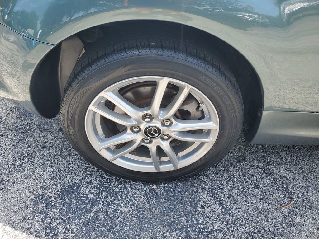 Used 2013 MAZDA MX-5 Miata Sport RWD image 7