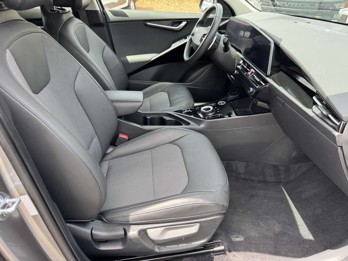 Used 2023 Kia Niro Wind FWD image 15