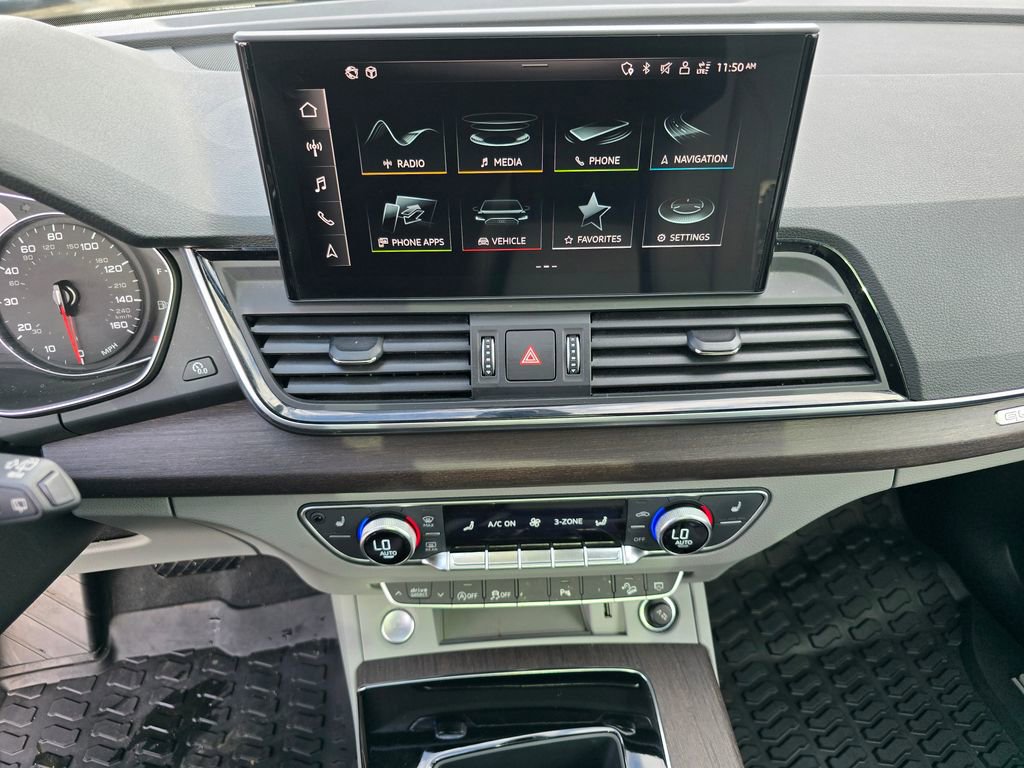 Used 2023 Audi Q5 2.0T Premium w/ Convenience Package image 8