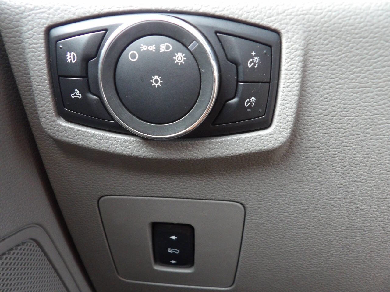 Used 2017 Ford F150 XLT w/ Equipment Group 301A Mid image 14