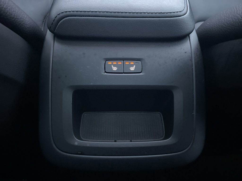Certified 2023 Volvo XC60 B5 Plus w/ Climate Package image 22
