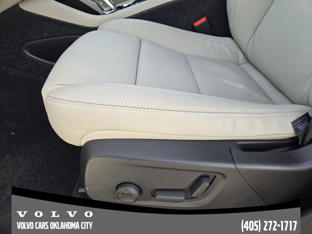 New 2026 Volvo XC40 B5 Plus w/ Protection Package Premier image 25