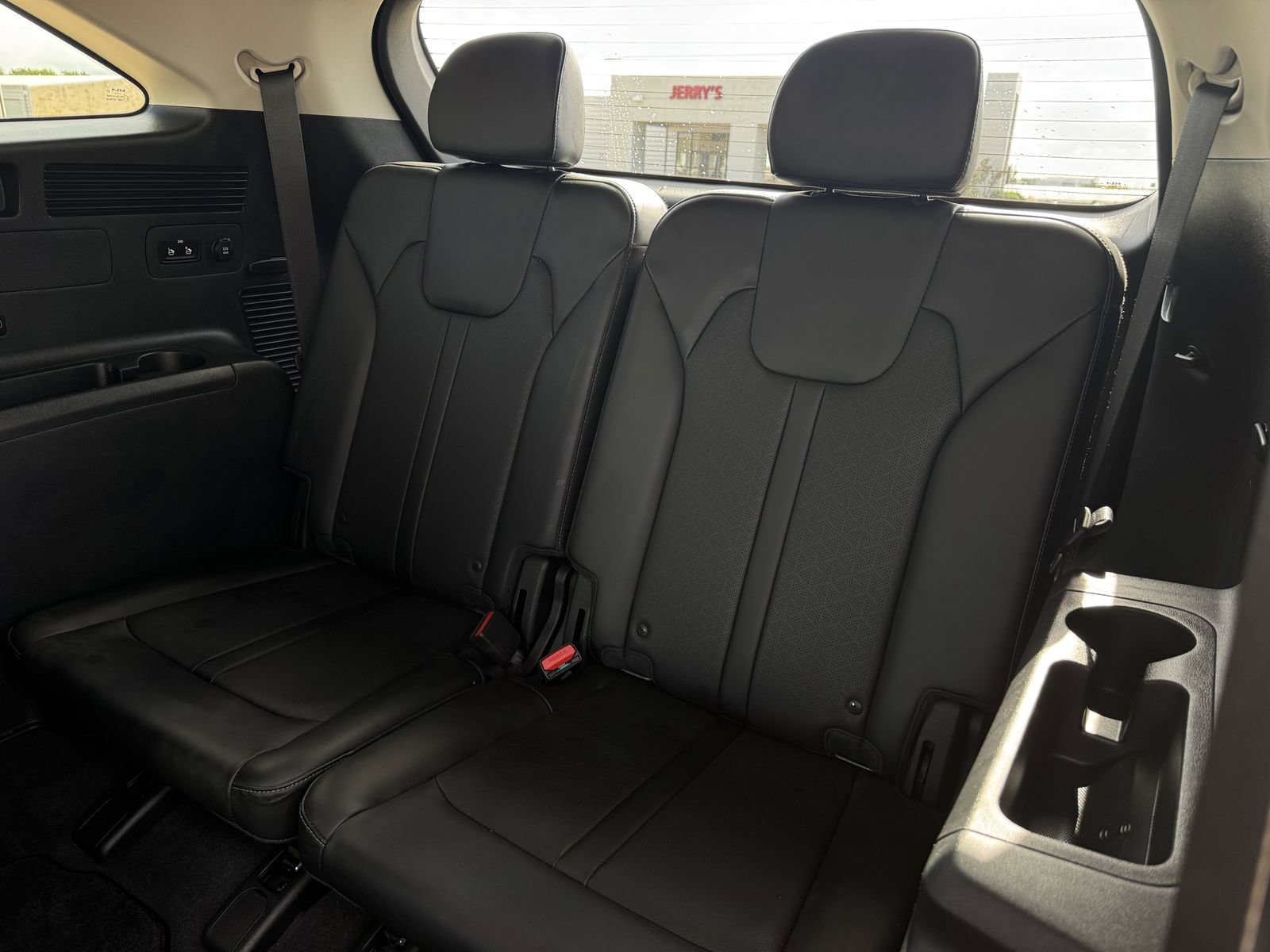 Used 2023 Kia Sorento SX AWD/4WD image 28