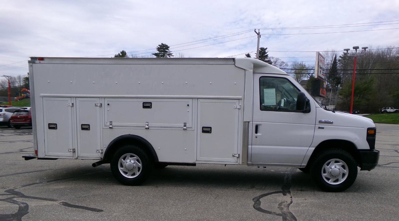 Used 2014 Ford E-350 and Econoline 350 Super Duty w/ Power Windows & Locks Group RWD image 2