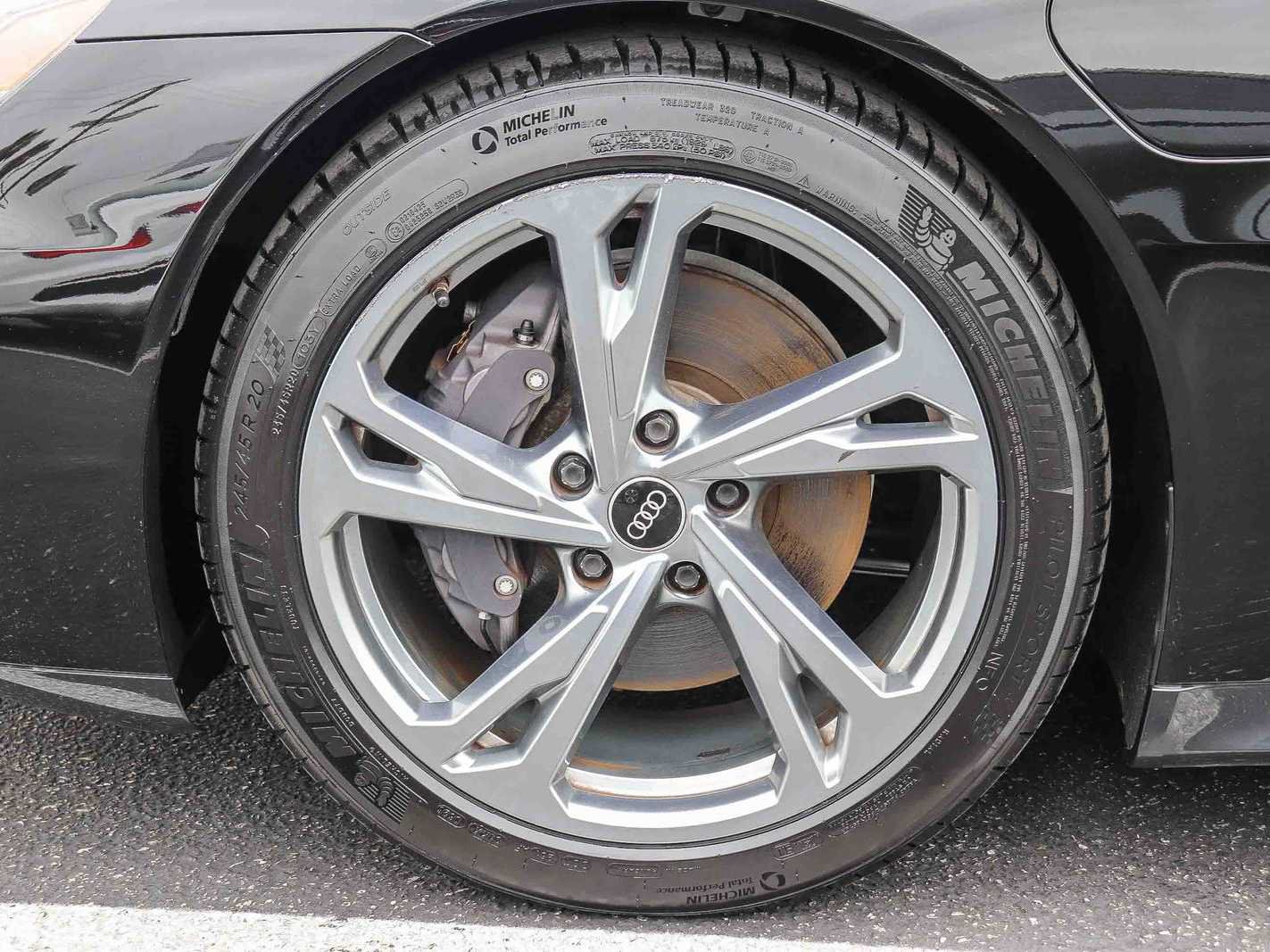 Used 2023 Audi e-tron GT Premium Plus AWD/4WD image 9