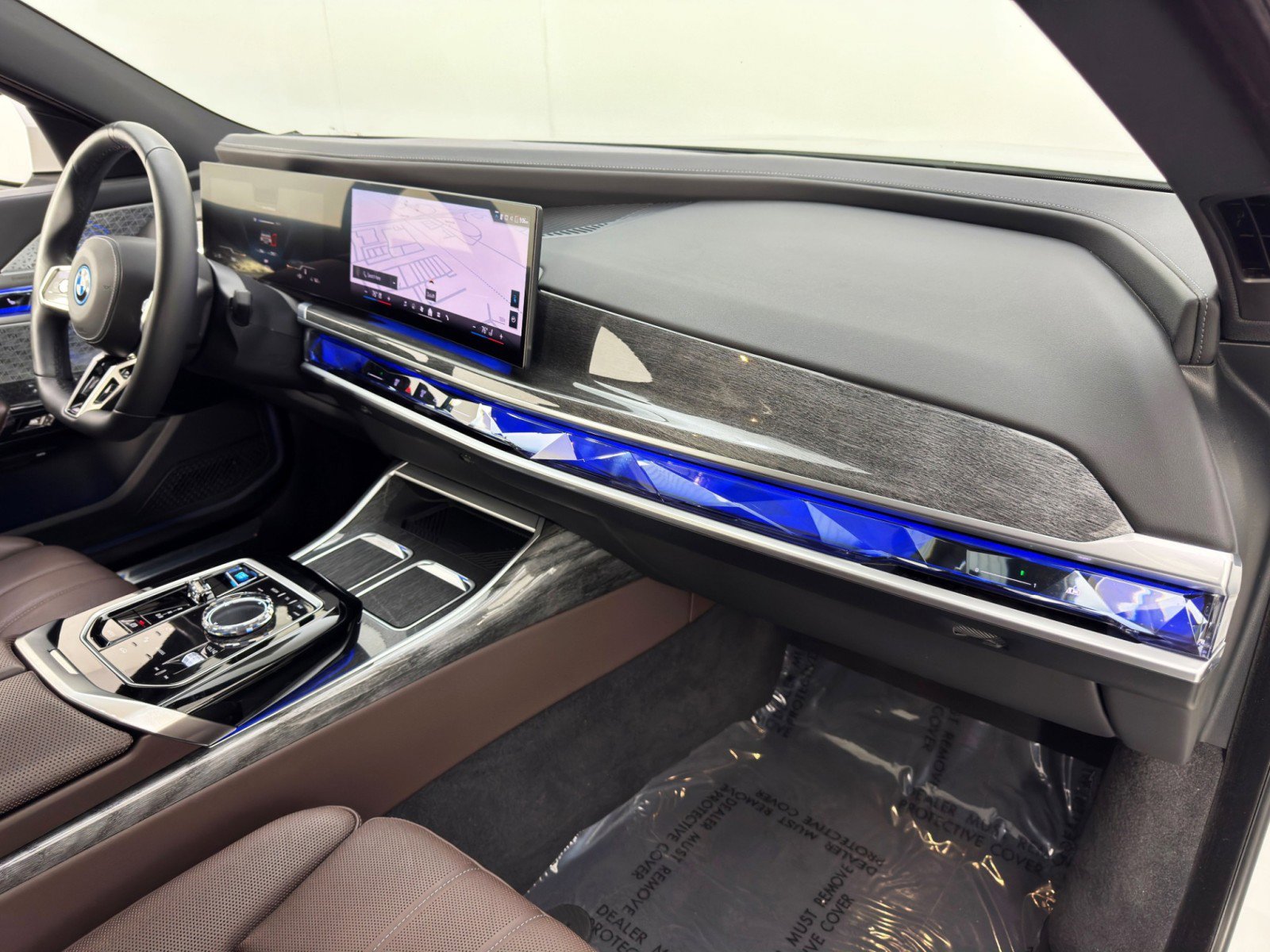 Used 2023 BMW i7 xDrive60 w/ Executive Package 2 image 14