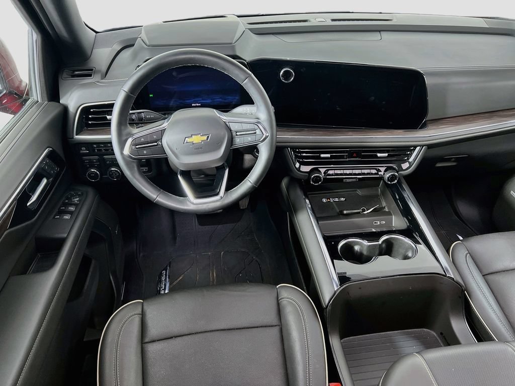 Certified 2025 Chevrolet Suburban Premier AWD/4WD image 24