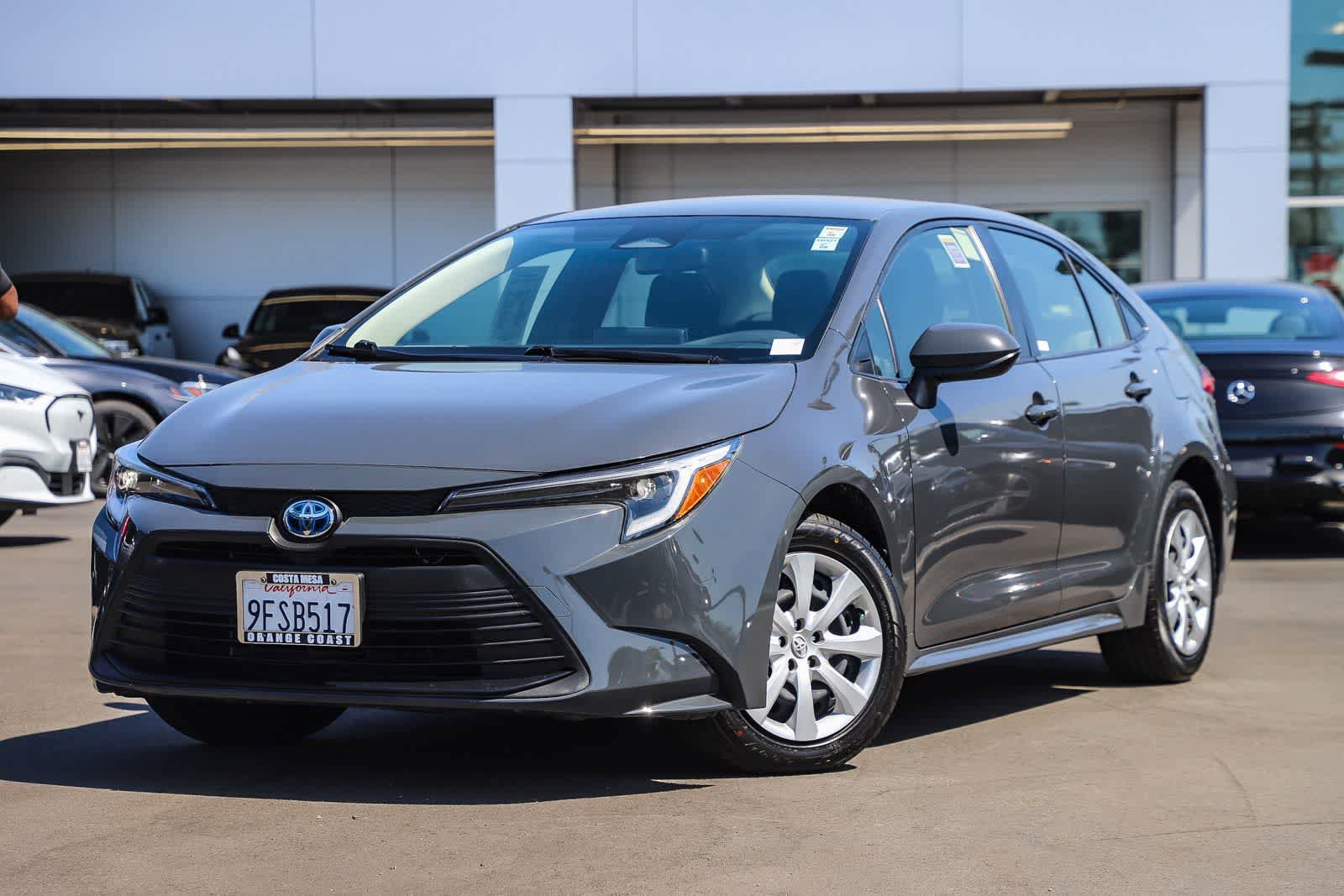 Used 2024 Toyota Corolla LE FWD image 1