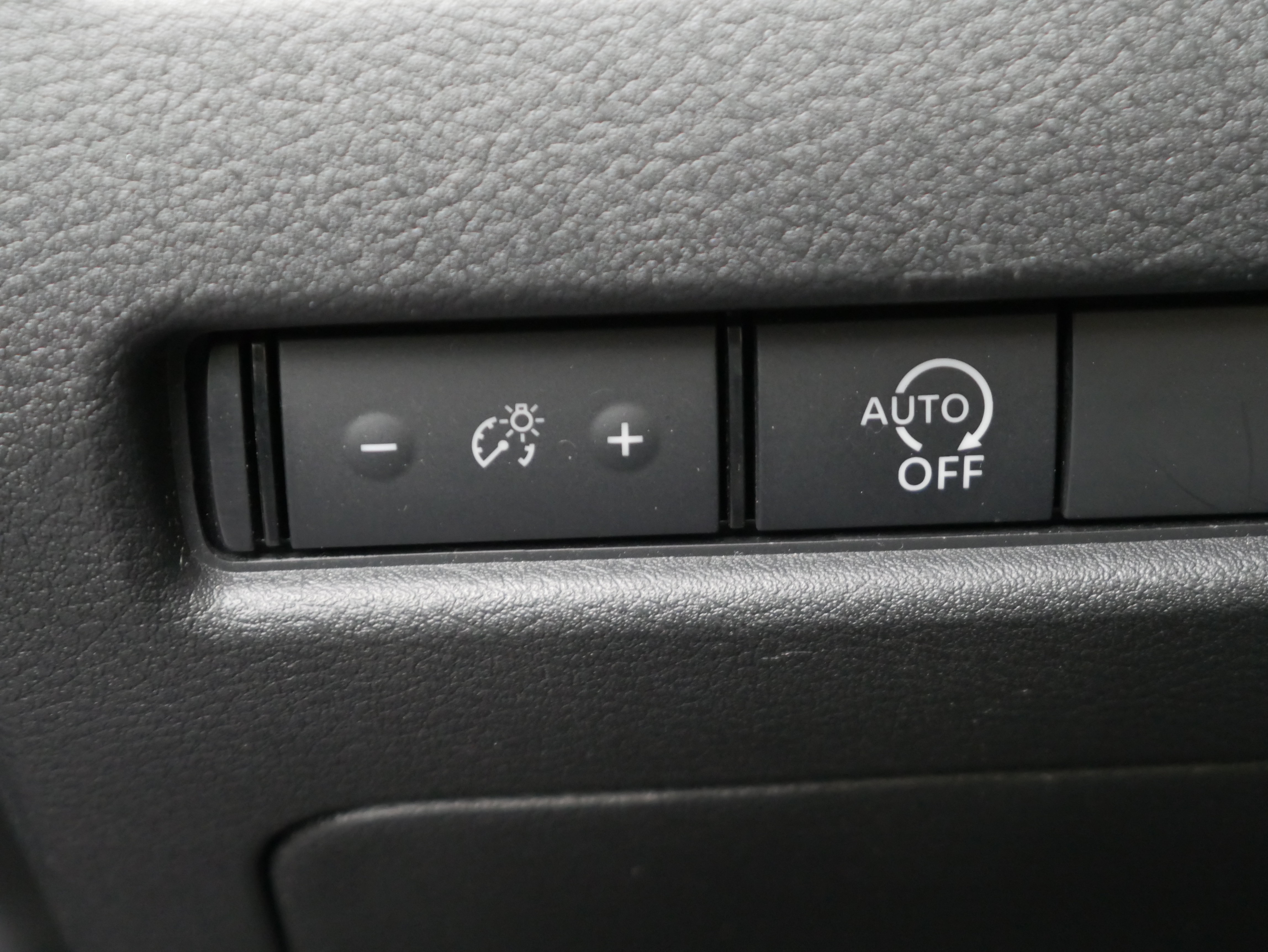Used 2023 Nissan Rogue SV AWD/4WD image 29