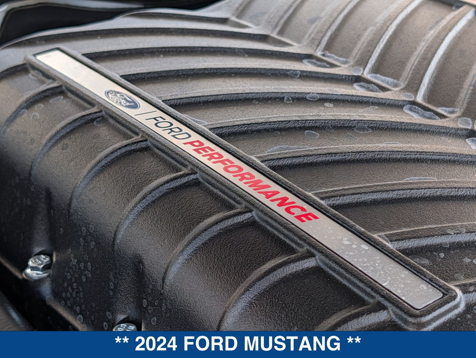 Used 2024 Ford Mustang Dark Horse RWD image 17
