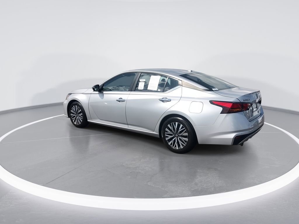 Used 2024 Nissan Altima 2.5 SV image 6