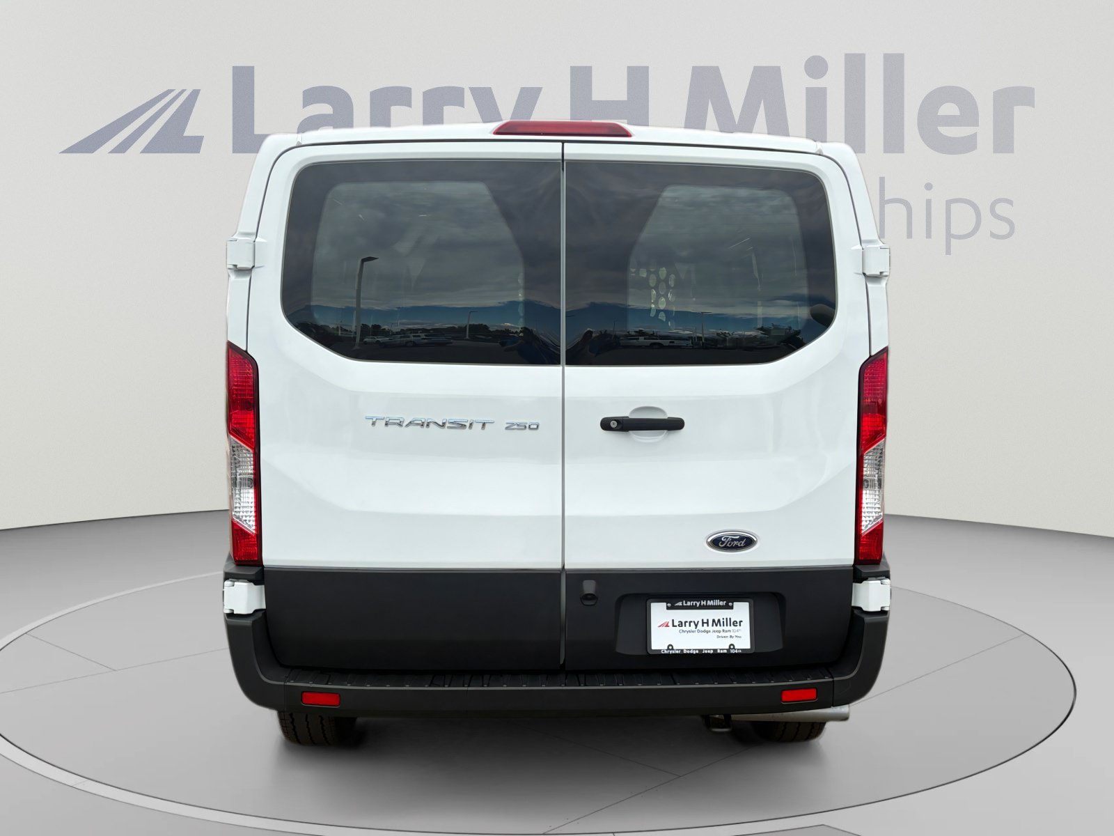 Used 2025 Ford Transit 250 Low Roof w/ Exterior Upgrade Package RWD image 5