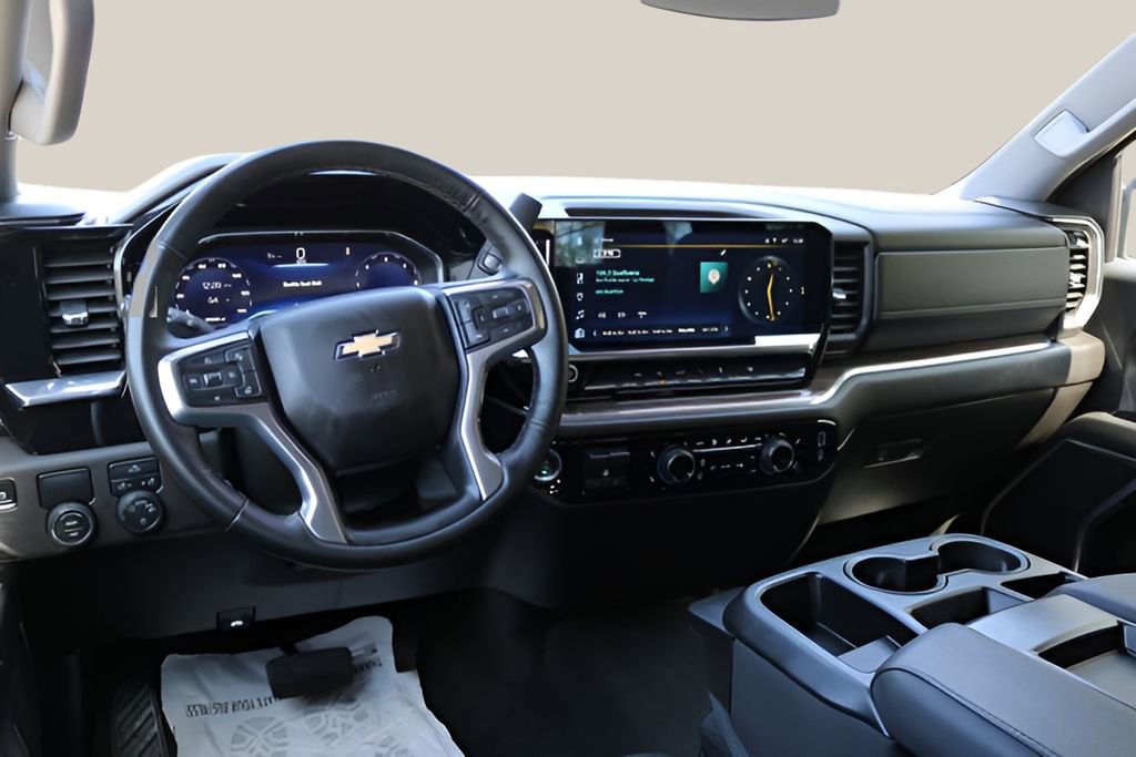 Used 2025 Chevrolet Silverado 1500 LT image 13