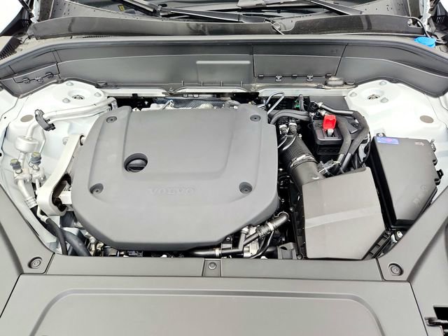 New 2026 Volvo XC90 B6 Plus w/ Protection Package Premier image 16