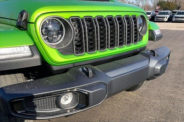 New 2026 Jeep Gladiator Sport AWD/4WD image 55