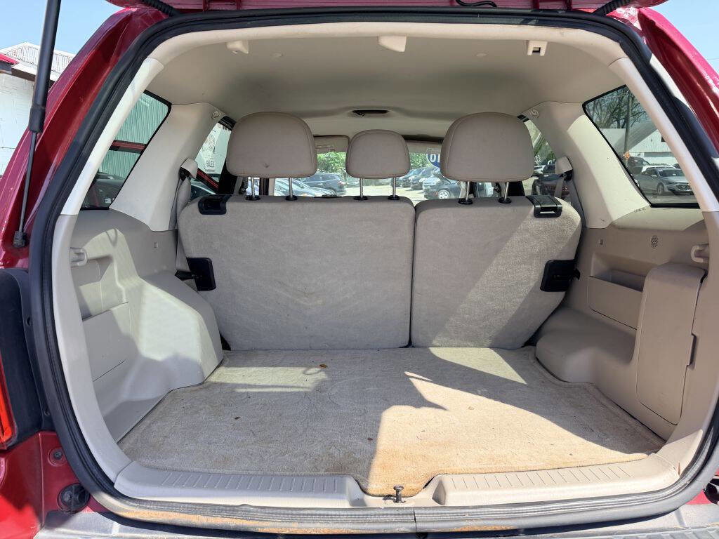 Used 2010 Ford Escape XLT FWD image 5