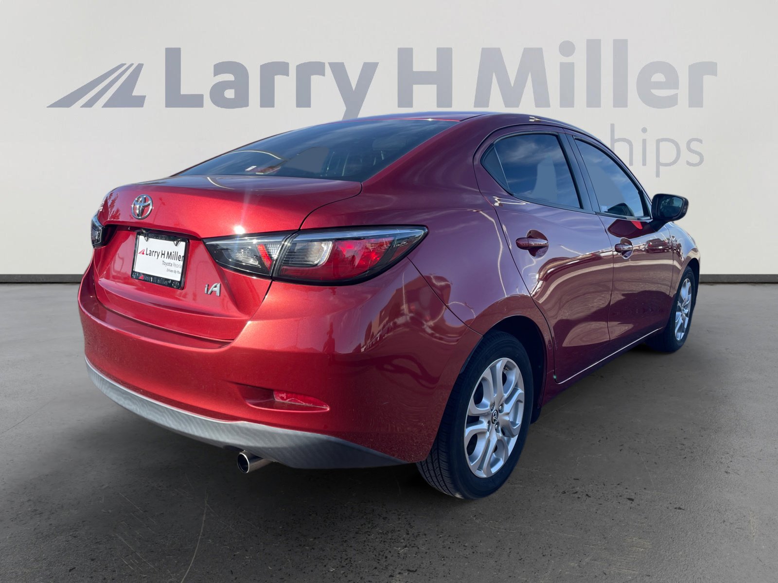 Used 2017 Toyota Yaris iA FWD image 5