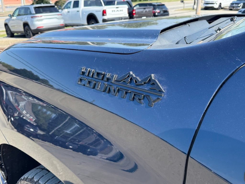 Used 2022 Chevrolet Silverado 1500 High Country w/ LPO, Dark Essentials Package AWD/4WD image 11