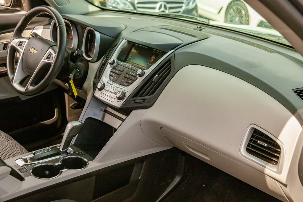 Used 2013 Chevrolet Equinox LT w/ Driver Convenience Package AWD/4WD image 11