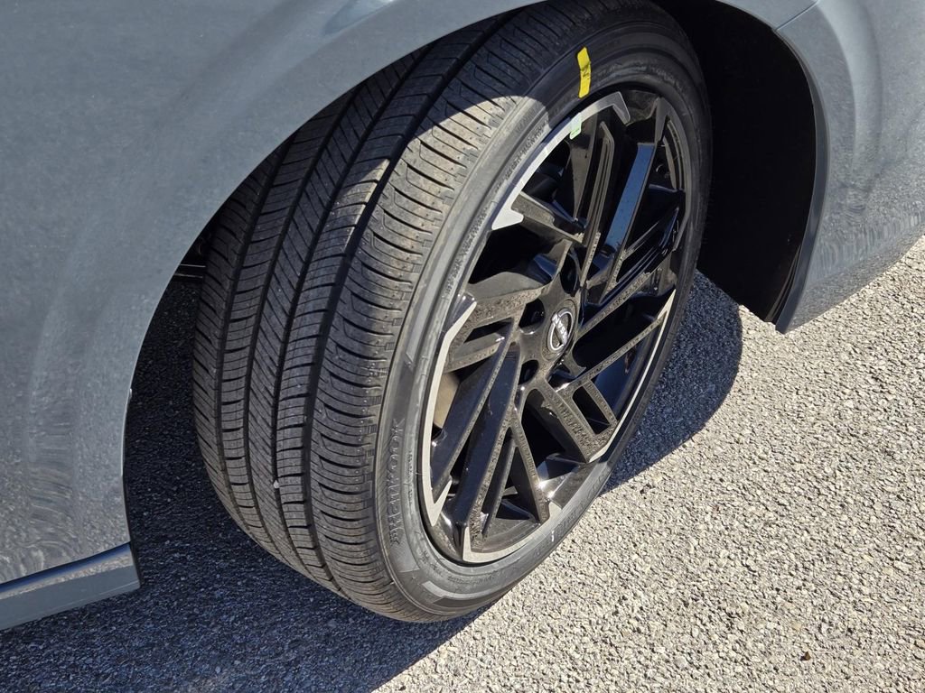 New 2026 Nissan Sentra SR w/ SR Premium Package image 6