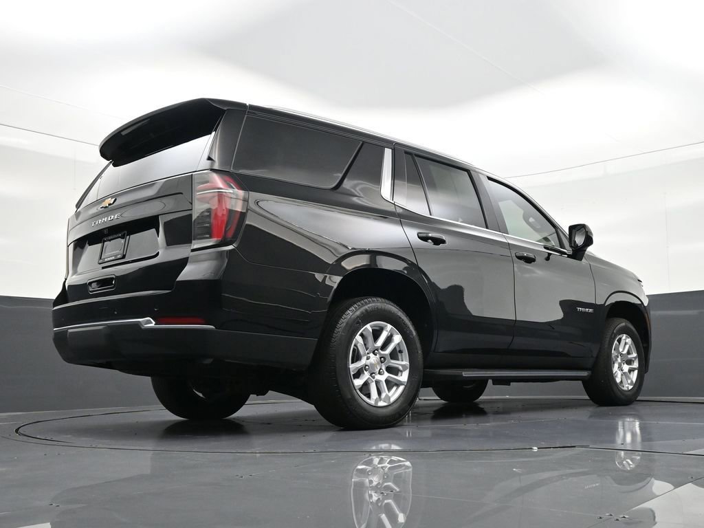 Used 2025 Chevrolet Tahoe LS image 28