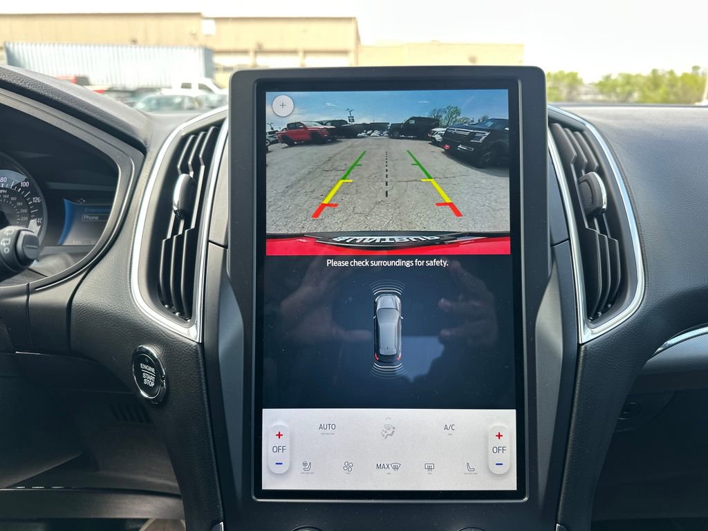 Used 2023 Ford Edge Titanium image 24