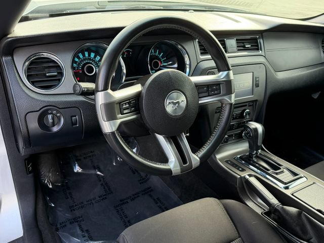 Used 2013 Ford Mustang Convertible RWD image 11