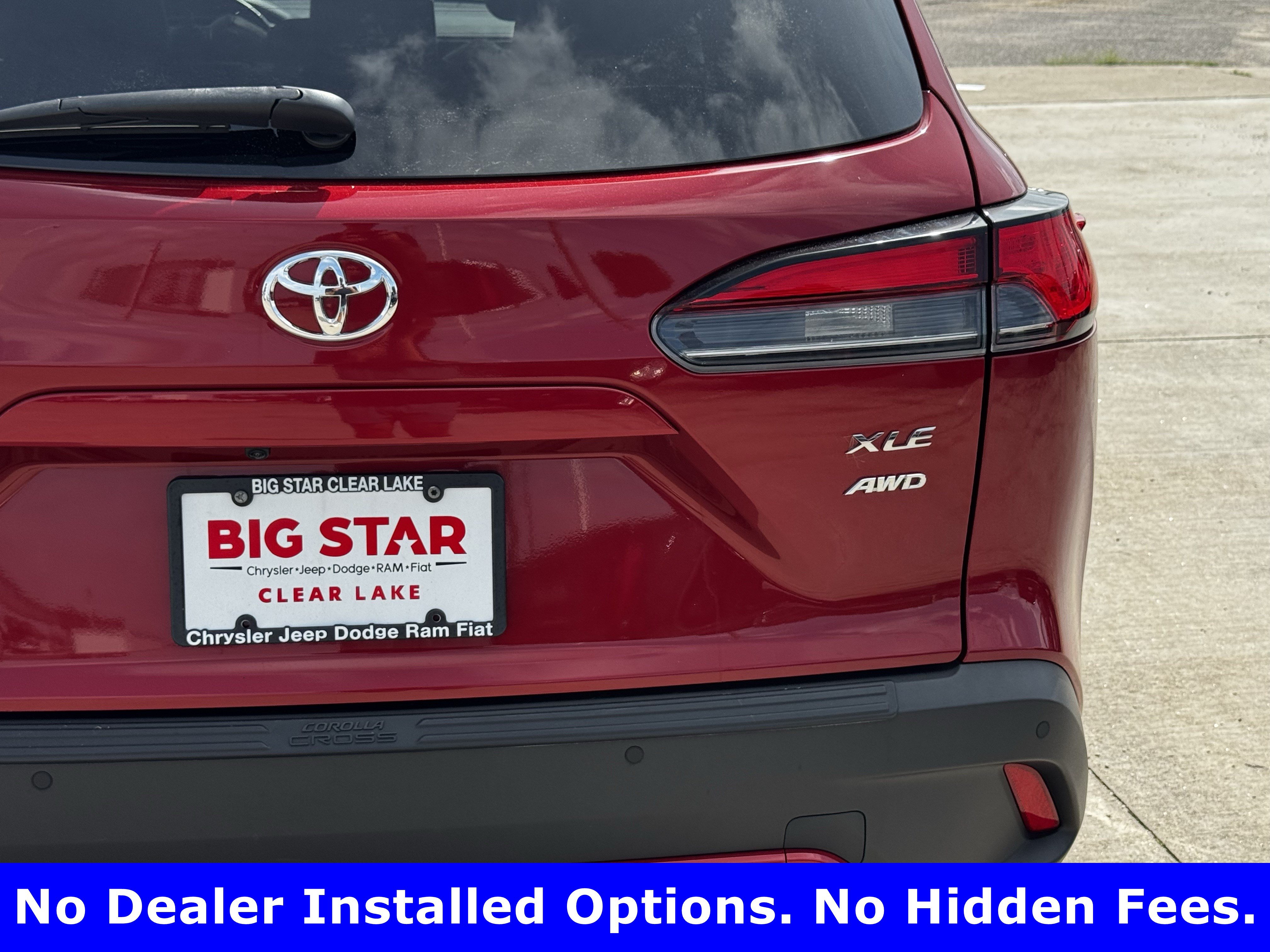 Used 2023 Toyota Corolla Cross XLE w/ Convenience Package AWD/4WD image 10