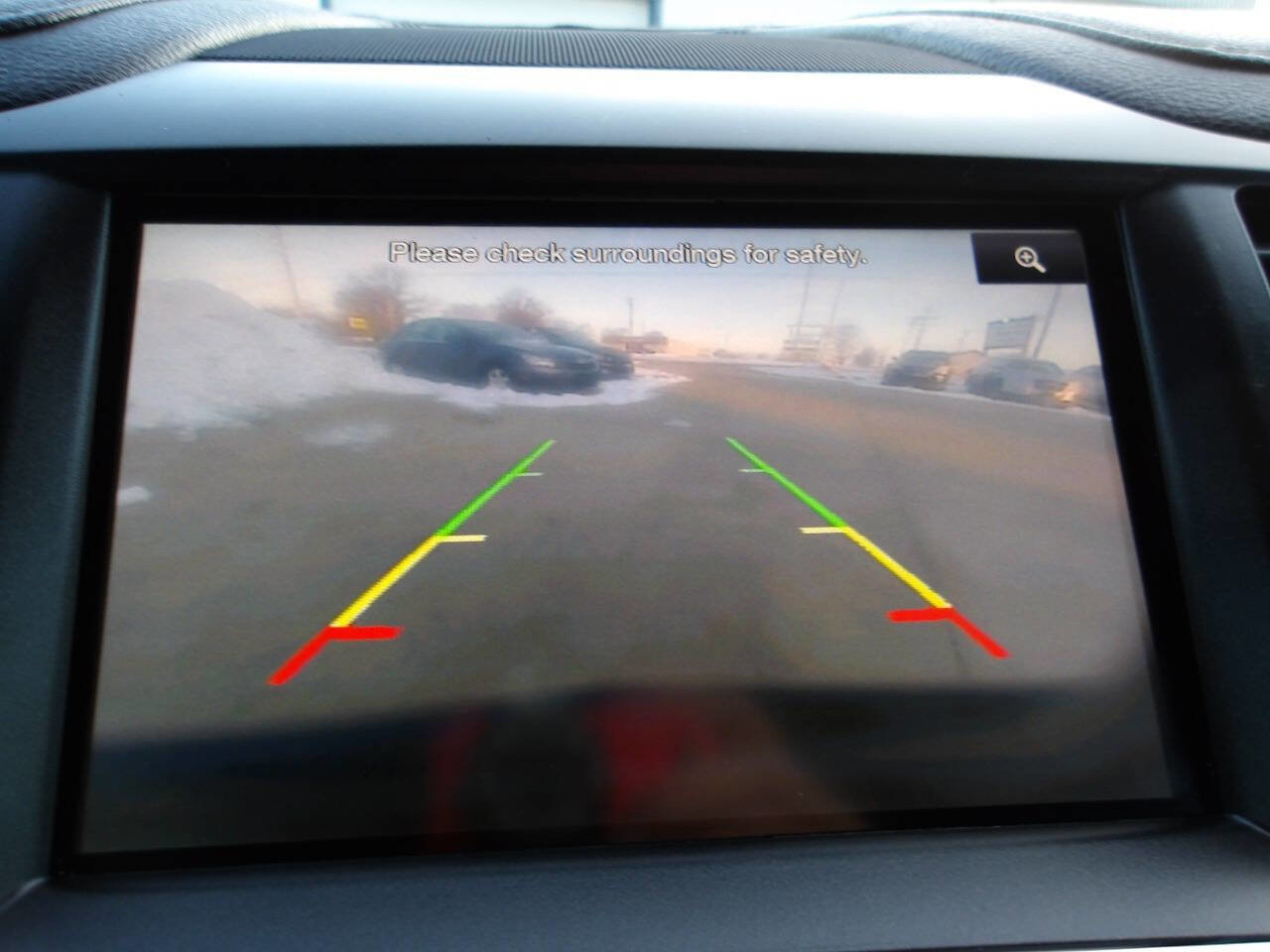 Used 2014 Lincoln MKS image 5