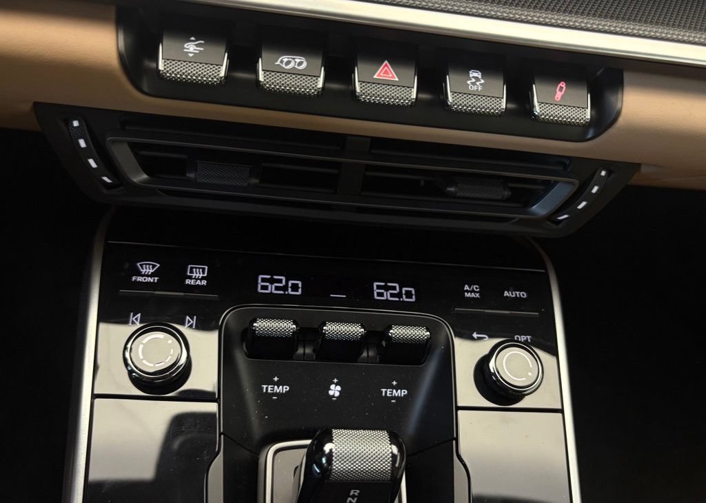 Certified 2024 Porsche 911 Turbo AWD/4WD image 15