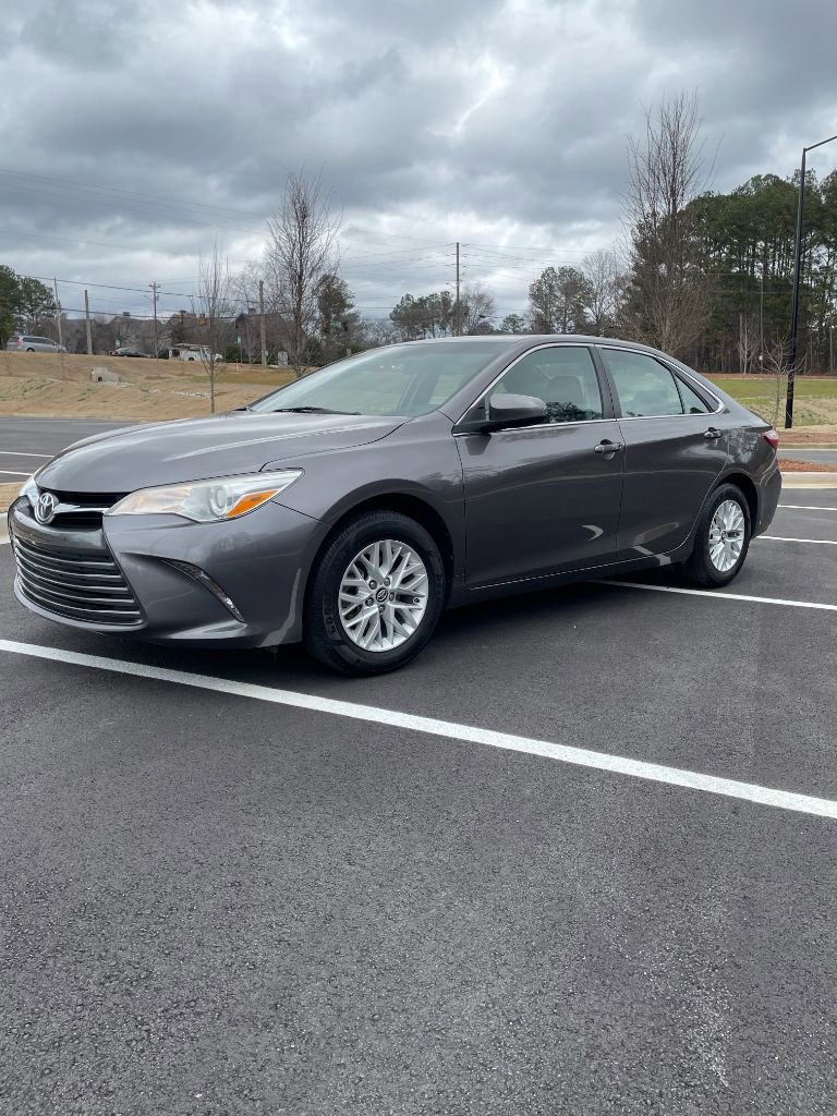 Used 2017 Toyota Camry LE