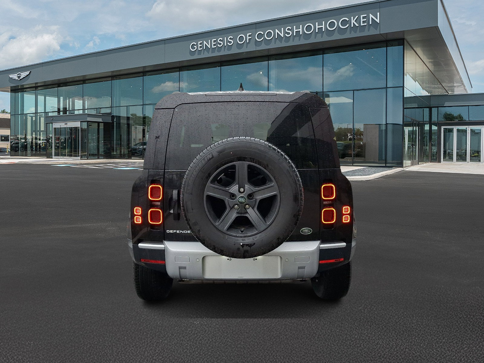 Used 2023 Land Rover Defender 90 S image 5